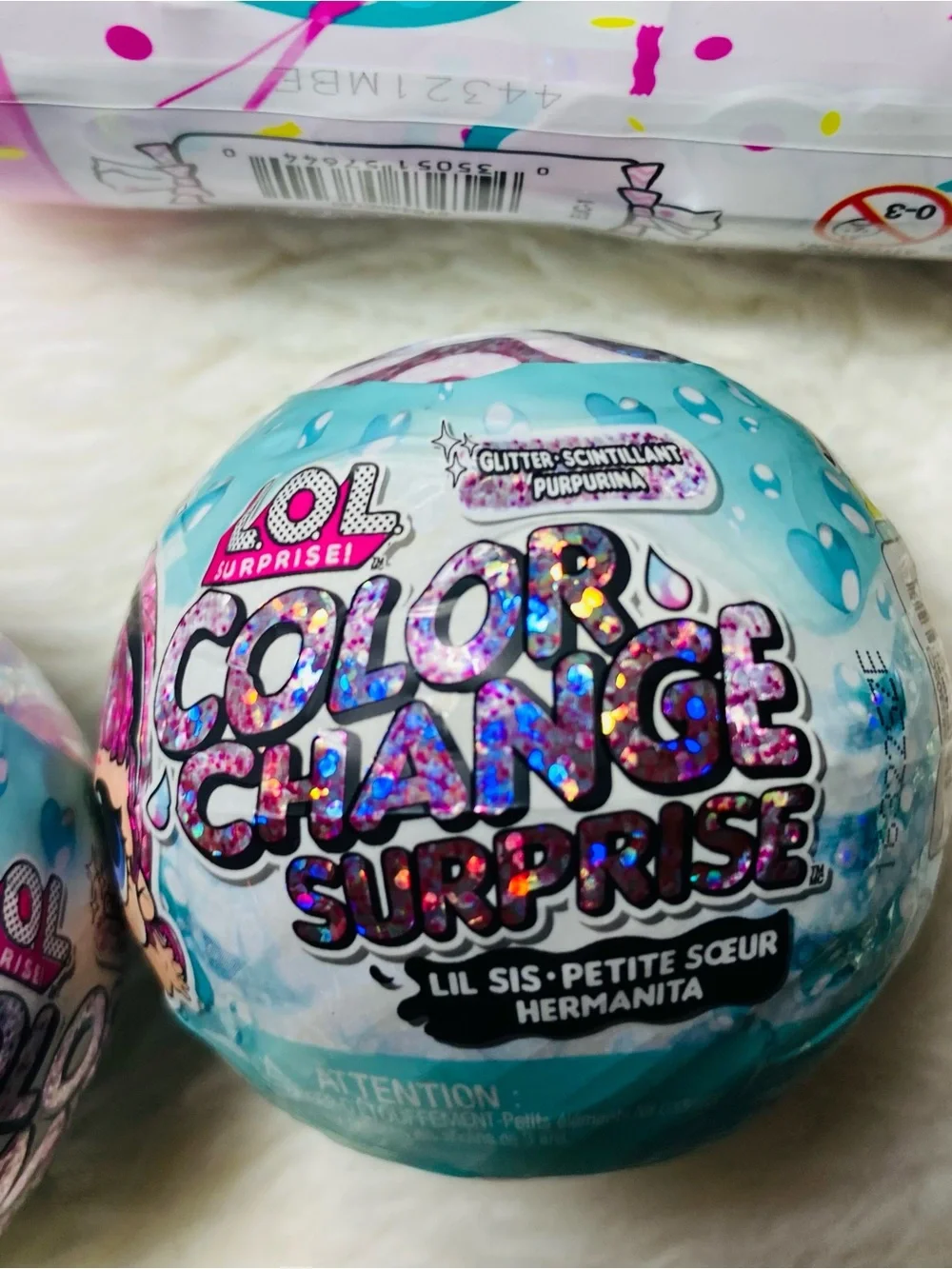 LOL Surprise Confetti Reveal Dolls Hello Kitty Skating Rink Color Change